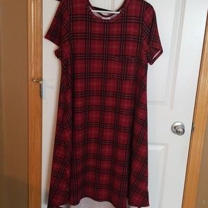 EUC Large Lularoe Carly Plaid